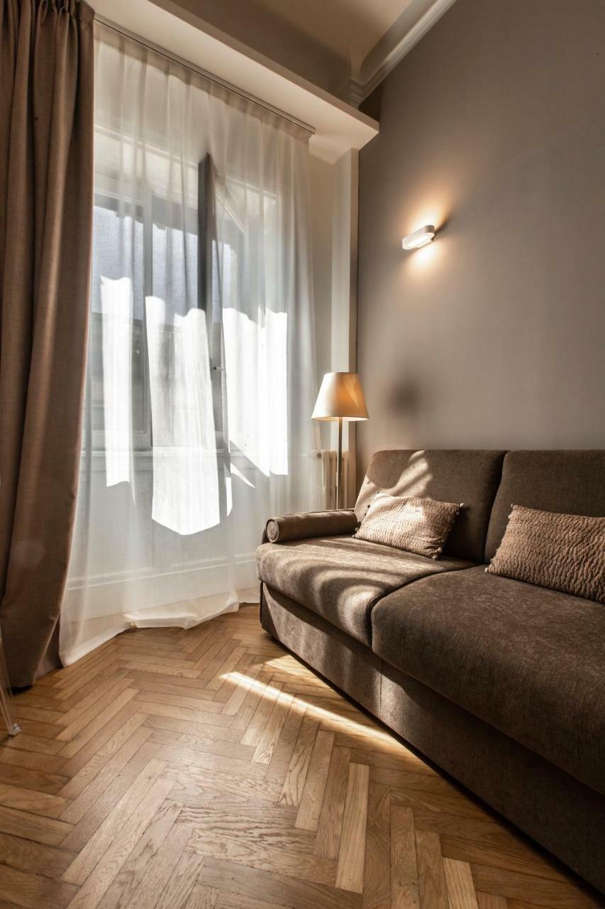 Duomo View Design Studio R&R Apartment Milan Bagian luar foto